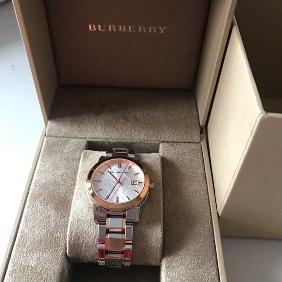 Burberry watch - Picture 1 of 6